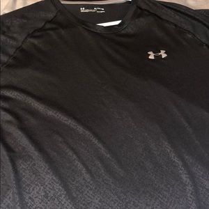 Athletic loose comfort shirt